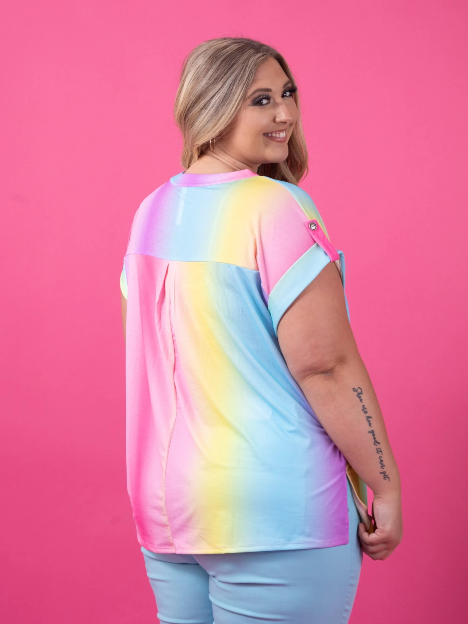 Lizzy Wrinkle Free Short Sleeve Ombre Top | S - 3X - Image 3