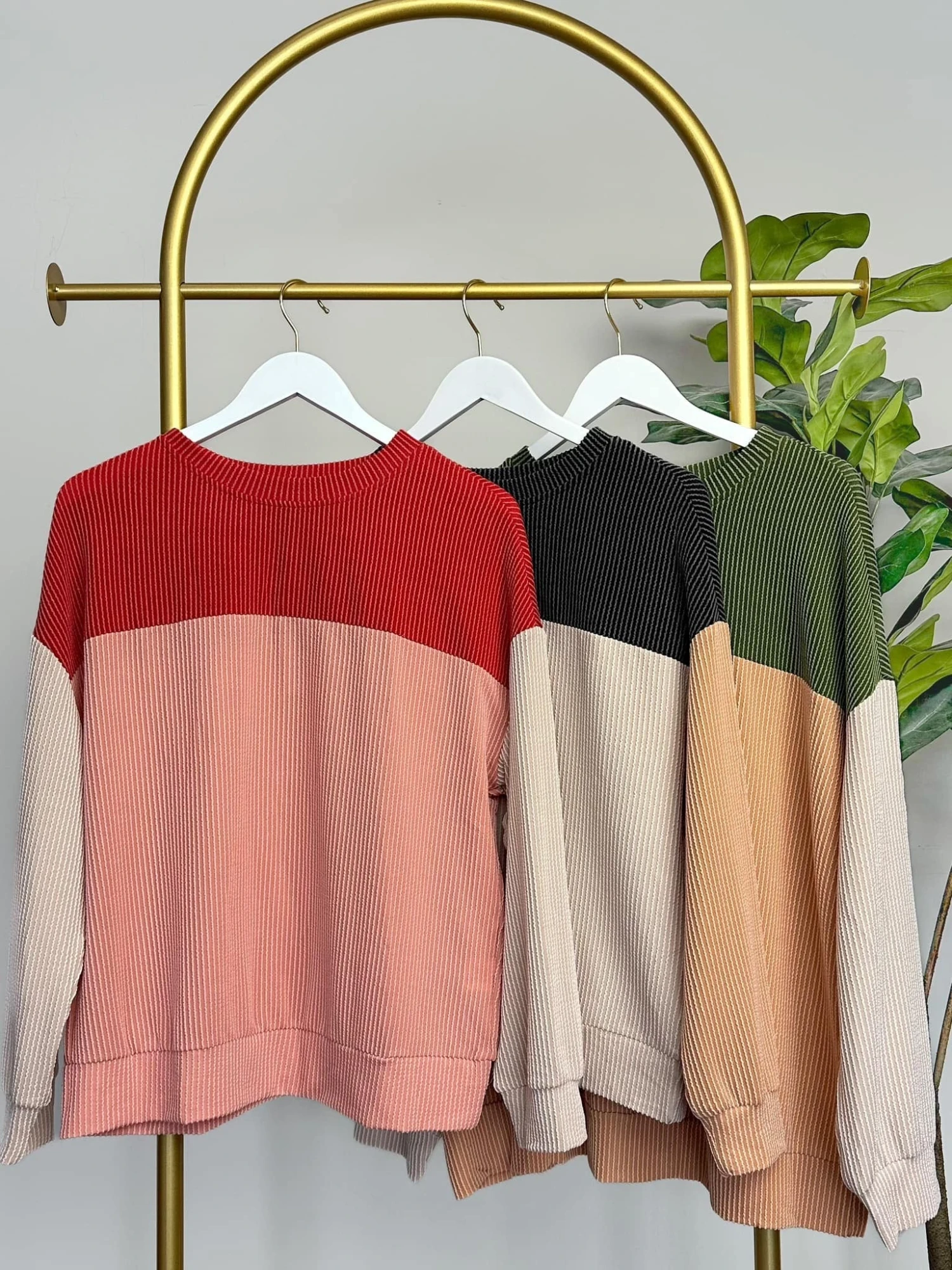 Ribbed Color Block Long Sleeve Top | S-2X - Image 2