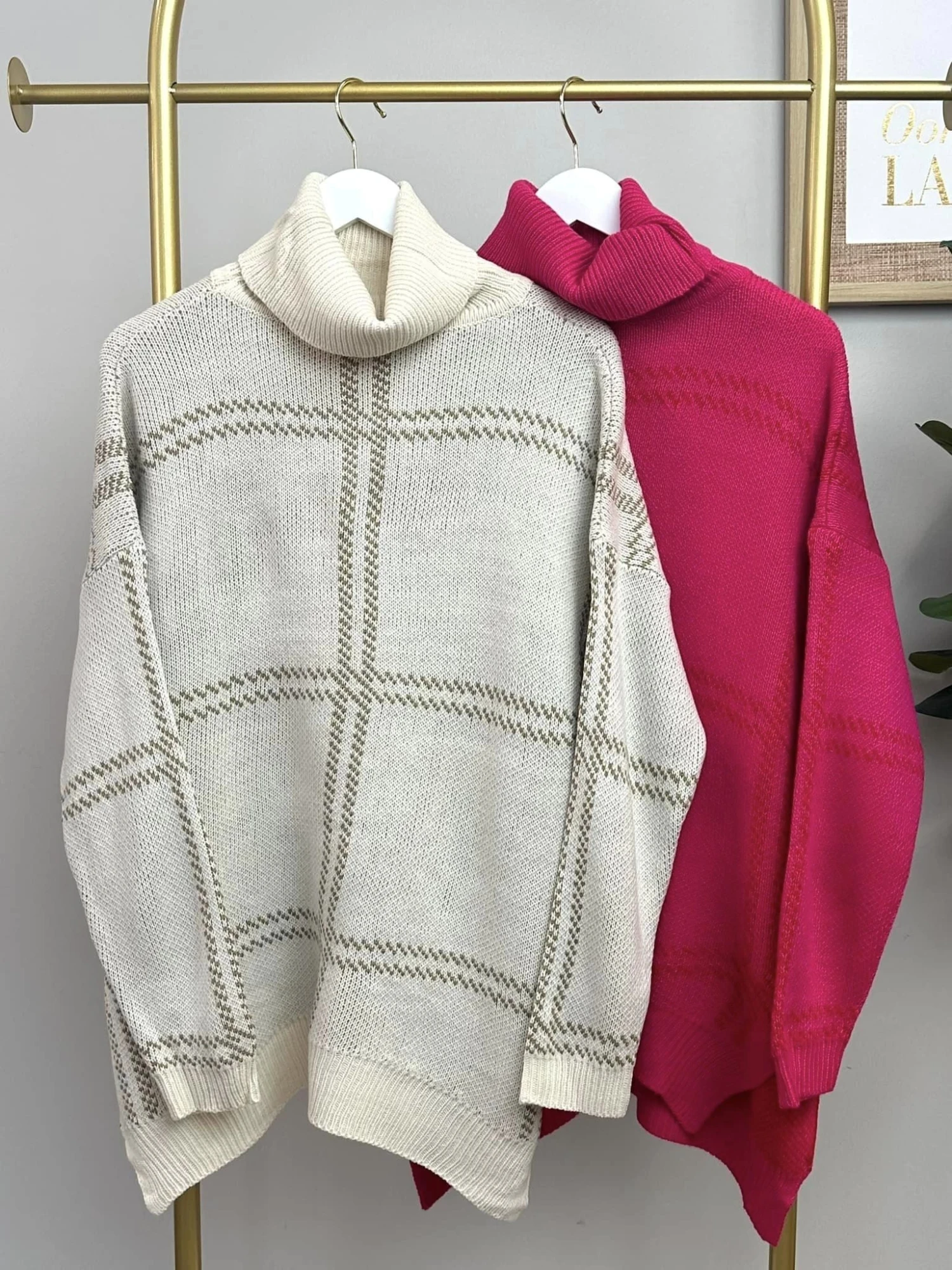 Plaid Turtle Neck Top | S-L