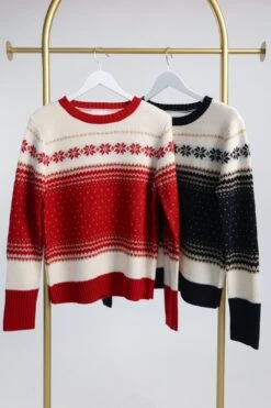 Snowflake Print Long Sleeve Round Neck Holiday Sweater | S-3X